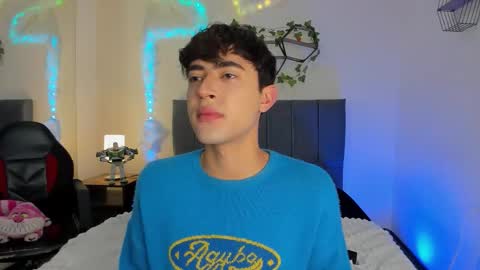 Justin online show from February 9, 11:25 am