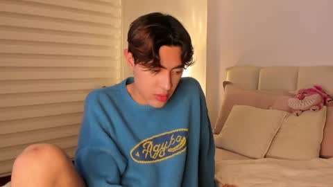 Justin online show from April 21, 12:45 am