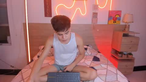 Justin online show from November 5, 1:00 pm