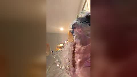 Snapshot of justincase8669 chatting on April 16, 5:41 am justincase8669 online show from April 16, 5:41 am