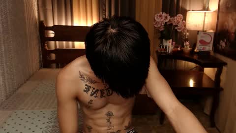 justine_hunk online show from December 20, 5:04 am