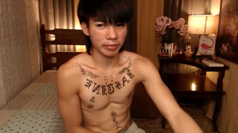 justine_hunk online show from December 24, 4:30 pm