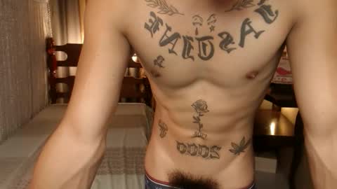 justine_hunk online show from November 12, 5:08 am