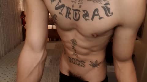 justine_hunk online show from April 9, 5:40 am