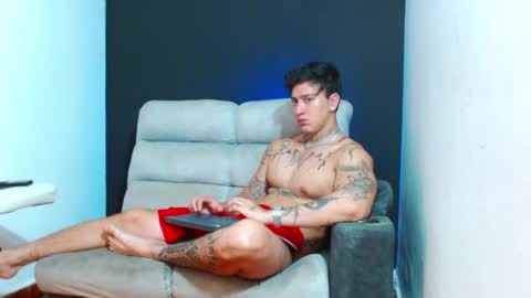 justinfuller_31 online show from July 23, 2:26 pm
