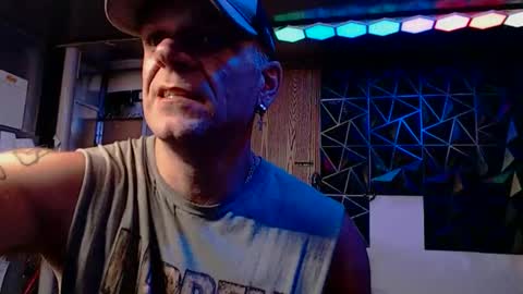 justinmoore1987 online show from June 3, 6:27 am