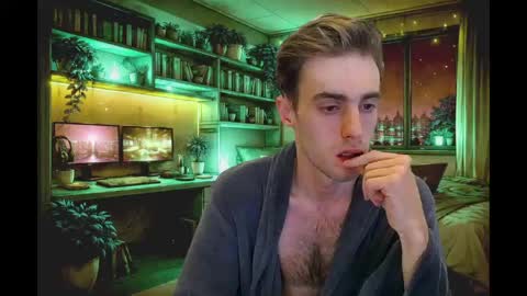Snapshot of justinnordick chatting on May 15, 7:26 am Hologram Guy online show from May 15, 7:26 am