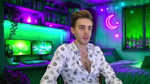 Snapshot of justinnordick chatting on May 27, 5:59 am Hologram Guy online show from May 27, 5:59 am