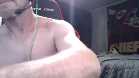 Snapshot of justinwam chatting on March 9, 7:56 am new here lets have fun online show from March 9, 7:56 am