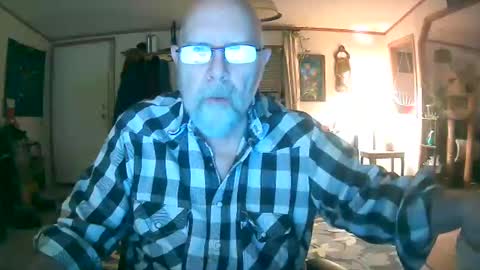 justlustagain online show from April 2, 1:58 am