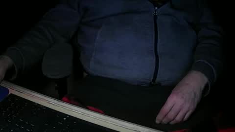 Snapshot of justme39057 chatting on January 14, 5:18 pm Justme39057 online show from January 14, 5:18 pm