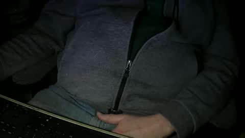 Snapshot of justme39057 chatting on January 31, 9:46 pm Justme39057 online show from January 31, 9:46 pm