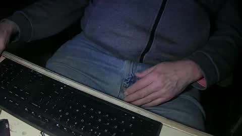 Snapshot of justme39057 chatting on February 3, 6:24 pm Justme39057 online show from February 3, 6:24 pm