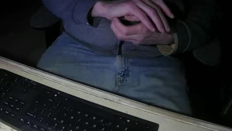 Snapshot of justme39057 chatting on February 9, 4:05 am Justme39057 online show from February 9, 4:05 am