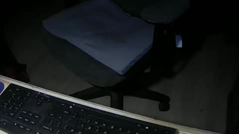 Snapshot of justme39057 chatting on February 19, 5:20 pm Justme39057 online show from February 19, 5:20 pm