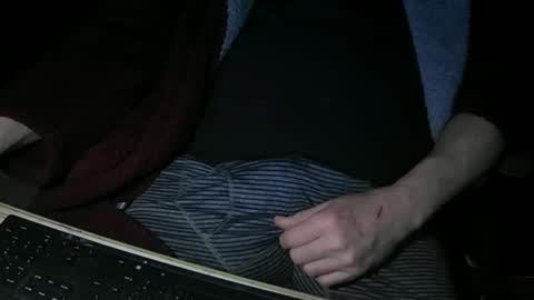 Snapshot of justme39057 chatting on March 3, 4:46 pm Justme39057 online show from March 3, 4:46 pm