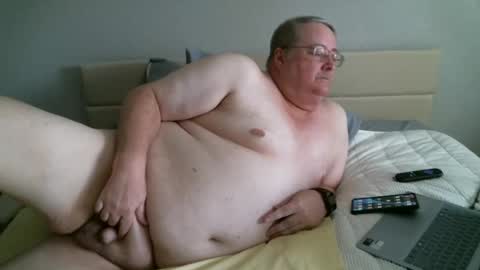 justmedm64 online show from January 14, 3:57 pm