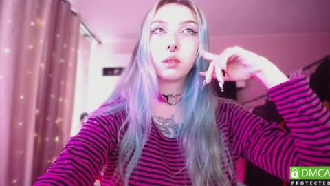 justmeowgirl online show from April 15, 6:20 am