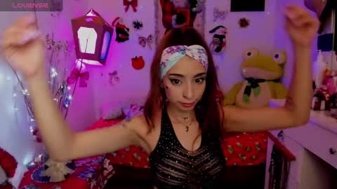 Snapshot of justmia_ chatting on December 29, 5:42 am Mia online show from December 29, 5:42 am