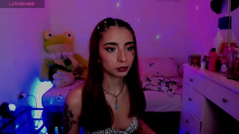 Snapshot of justmia_ chatting on January 7, 9:07 am Mia online show from January 7, 9:07 am