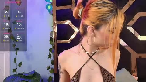 Mia online show from May 20, 3:02 am