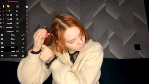 Lina online show from November 22, 7:35 pm