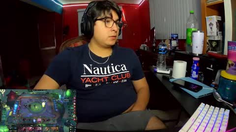 Snapshot of justsky117 chatting on December 28, 6:17 am justsky117 online show from December 28, 6:17 am