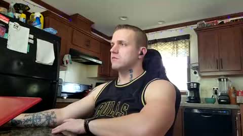 justus0624 online show from June 19, 10:46 pm