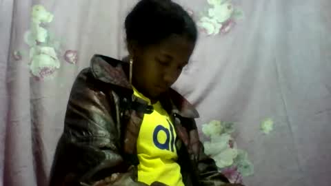 juvanie98 online show from March 11, 10:38 pm