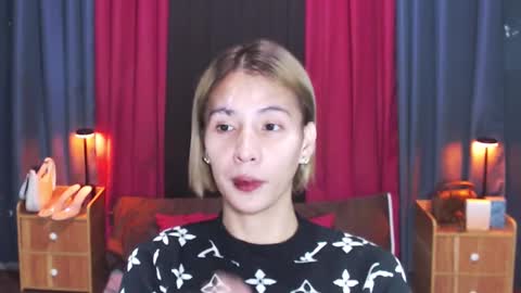 Snapshot of jv_mushroomhead chatting on January 20, 9:03 am Akii online show from January 20, 9:03 am