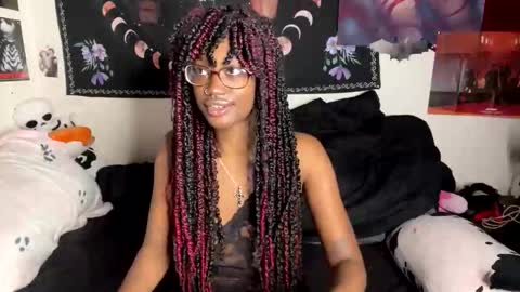 Snapshot of k1m08 chatting on January 19, 1:04 pm Aki Kim online show from January 19, 1:04 pm