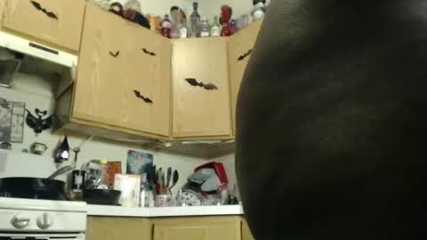 Snapshot of k1m08 chatting on March 27, 3:01 pm Aki Kim online show from March 27, 3:01 pm