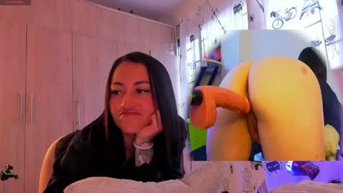  Karolin  online show from April 12, 10:26 pm