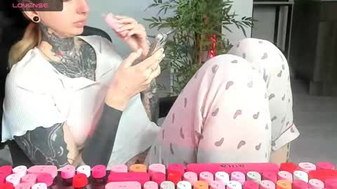 Alice online show from April 29, 7:12 am