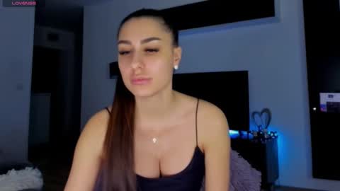 Snapshot of k_chic1 chatting on February 9, 9:17 pm k_chic1 online show from February 9, 9:17 pm