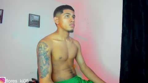 k_florez online show from December 18, 1:33 am