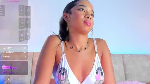 kaarol01 online show from October 8, 8:50 pm