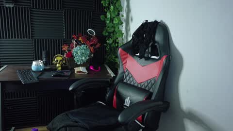 Snapshot of kad_kad chatting on December 30, 7:32 pm Kanela online show from December 30, 7:32 pm