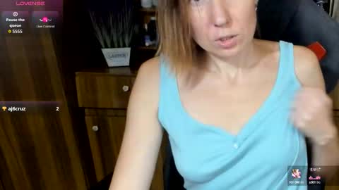 Snapshot of kaedialanh chatting on October 11, 10:03 am KaediaLang online show from October 11, 10:03 am