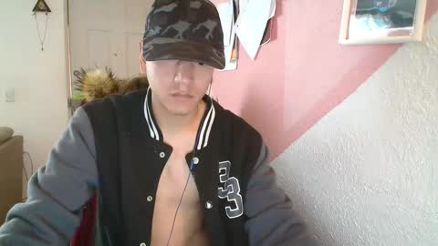 Snapshot of kael_art_d chatting on December 2, 6:32 pm kael_art_d online show from December 2, 6:32 pm