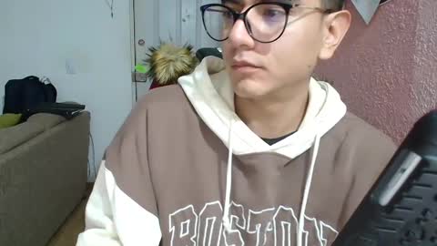 Snapshot of kael_art_d chatting on December 4, 1:58 am kael_art_d online show from December 4, 1:58 am