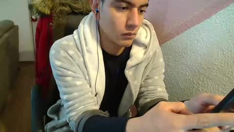Snapshot of kael_art_d chatting on December 16, 7:21 pm kael_art_d online show from December 16, 7:21 pm
