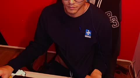Snapshot of kael_art_d chatting on September 22, 4:03 am kael_art_d online show from September 22, 4:03 am