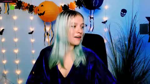 kaela_spell_ online show from October 28, 8:00 pm
