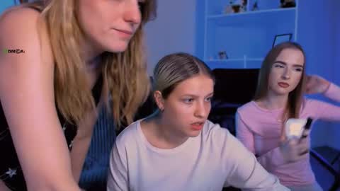 kaela_spell_ online show from November 23, 9:25 pm