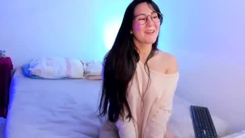 Snapshot of kaguyahara chatting on December 6, 2:24 am ChloeIndependient model online show from December 6, 2:24 am