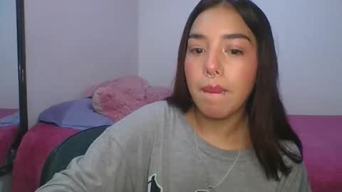 KAHELIINDEPENDENT MODEL online show from January 25, 1:32 am