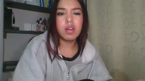 KAHELIINDEPENDENT MODEL online show from February 16, 3:58 am