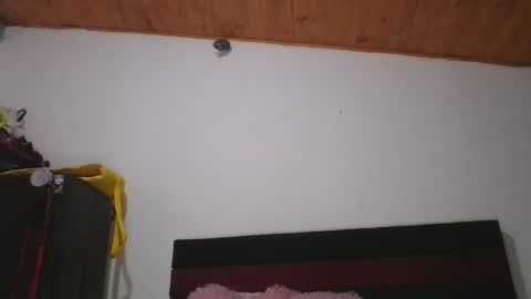 KAHELIINDEPENDENT MODEL online show from October 7, 8:39 pm