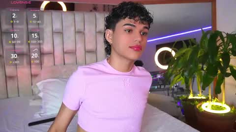 kai_onfire online show from June 6, 6:07 am